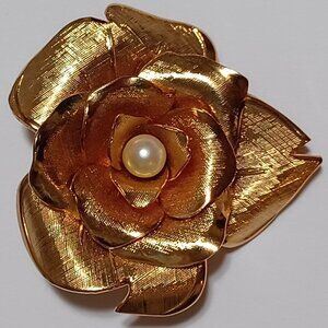Vintage Gold Tone Faux Pearl Rose Flower Brooch Pin